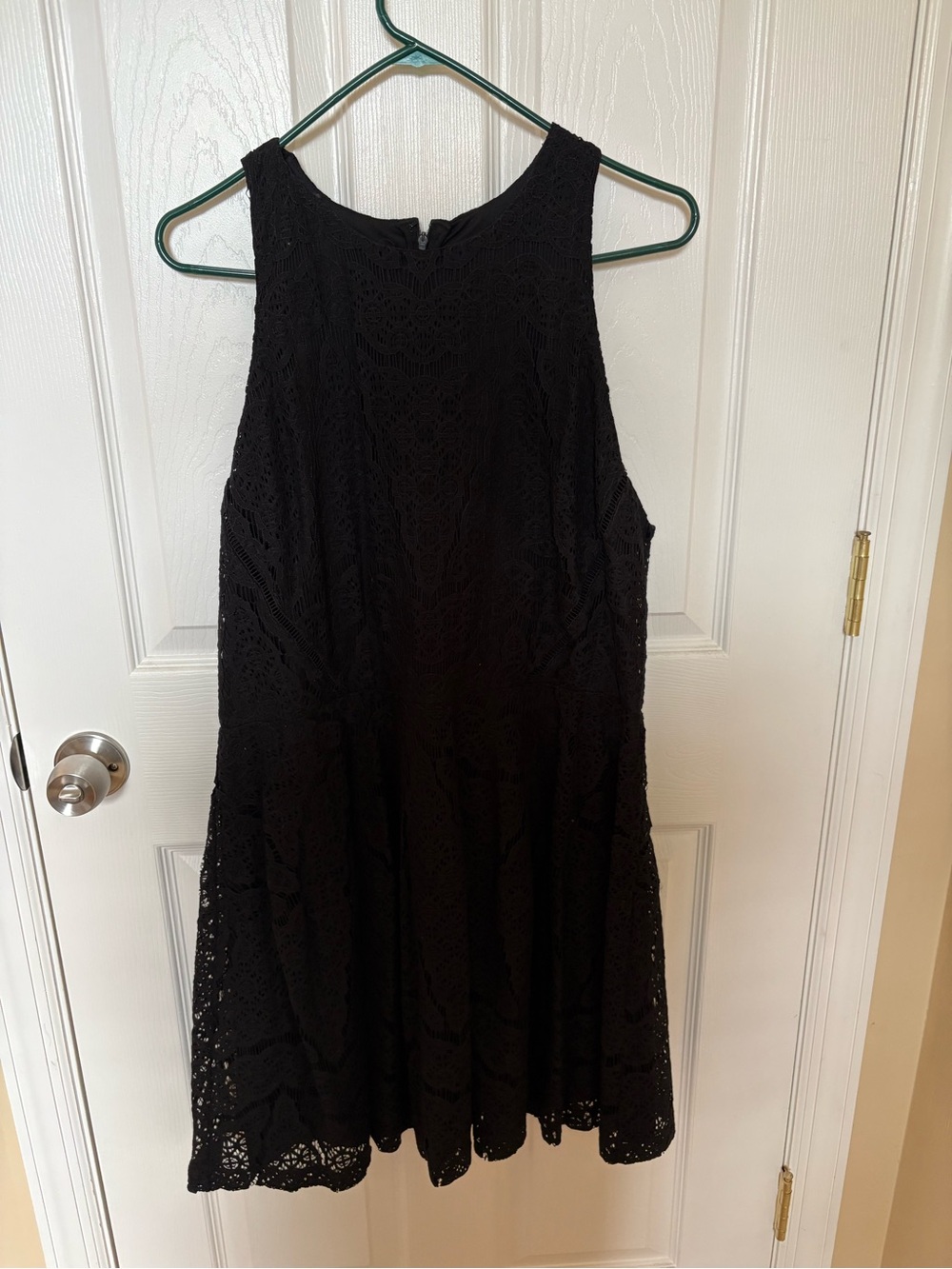 Black dress with lace style over lay - Women's Elegant Sleeveless Dress